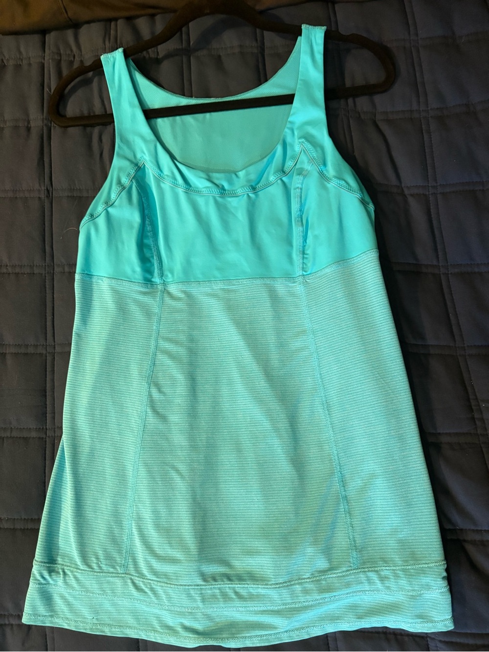 Lululemon Women’s Aqua Athletic Tank Top - Sleeveless Activewear